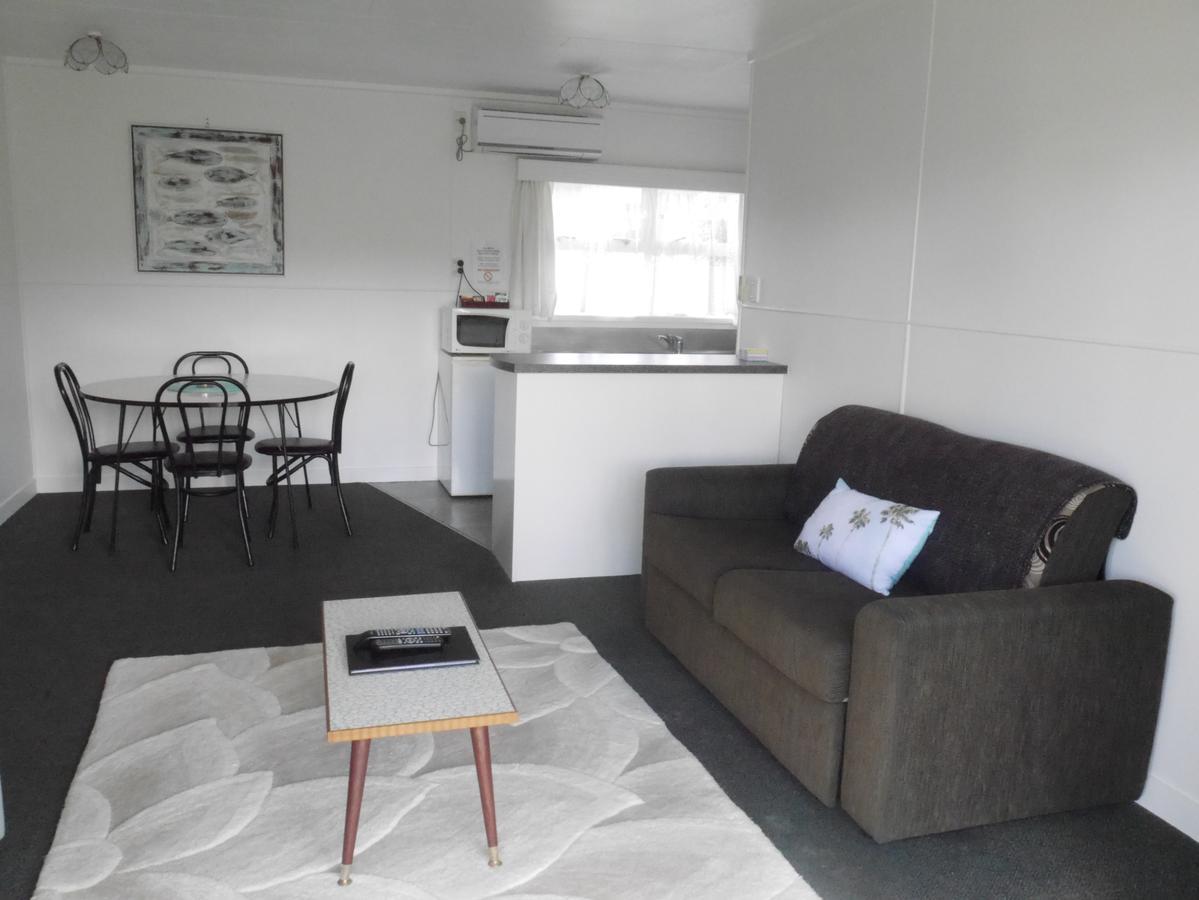 Raglan Palm Beach Motel Eksteriør bilde