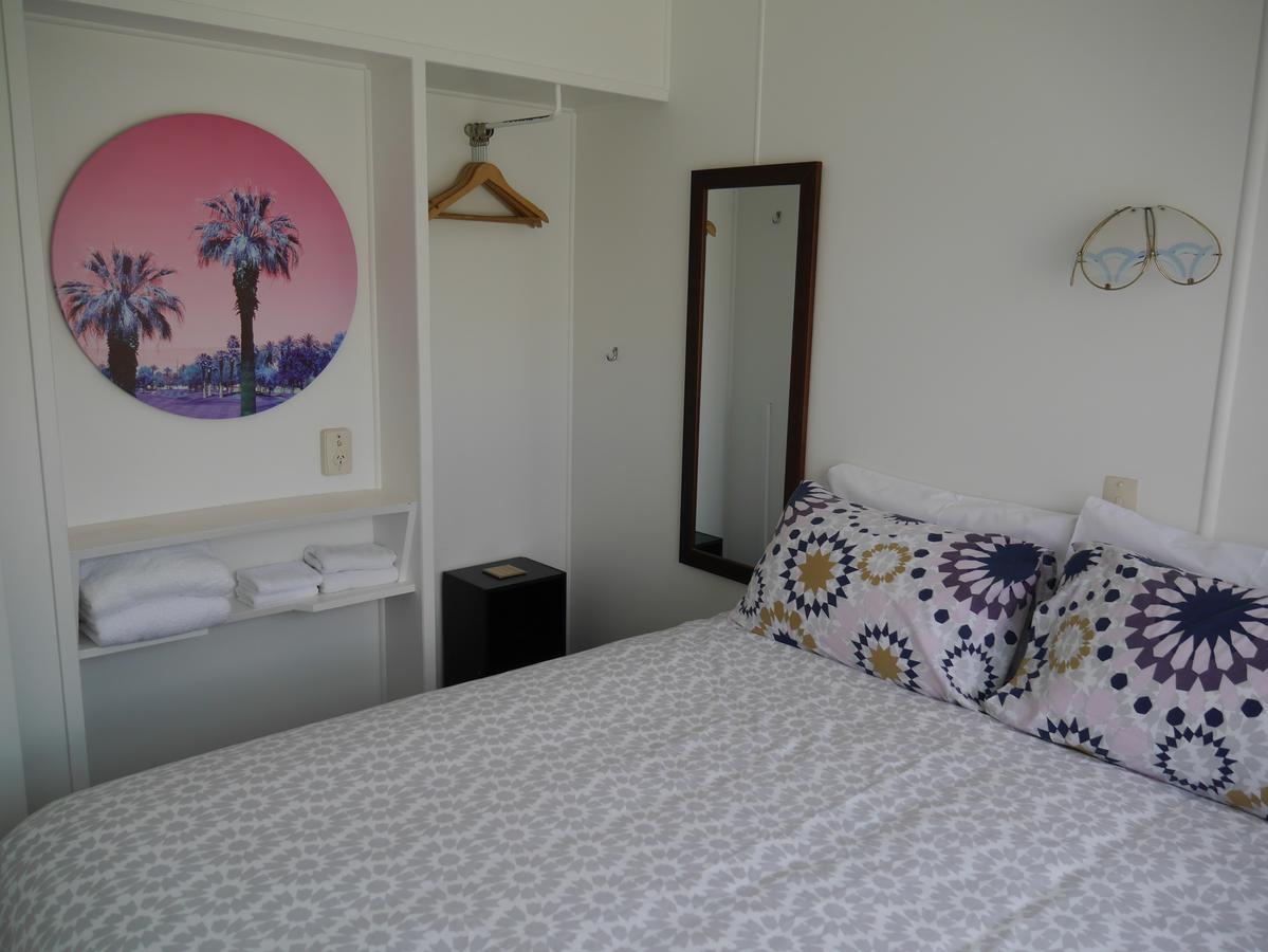 Raglan Palm Beach Motel Eksteriør bilde
