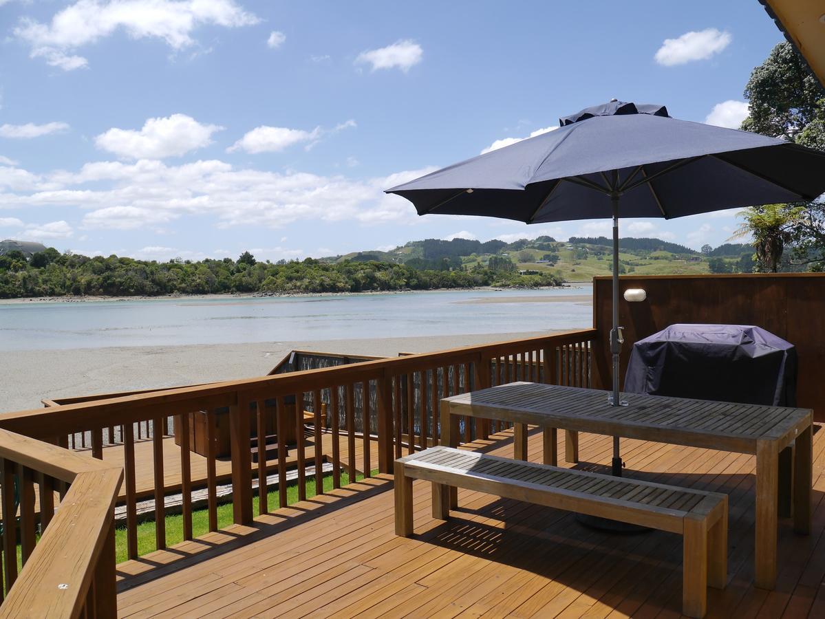 Raglan Palm Beach Motel Eksteriør bilde