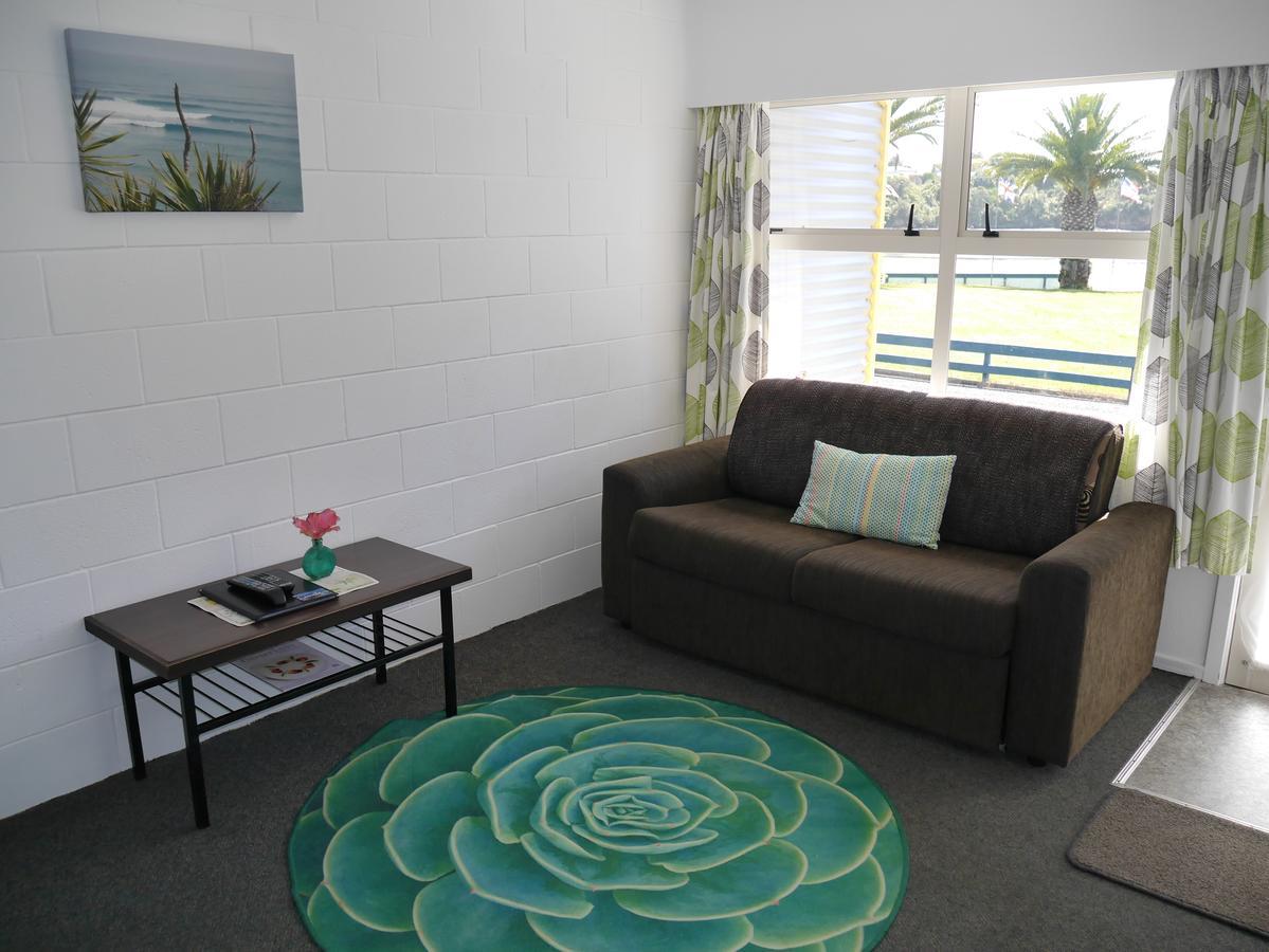 Raglan Palm Beach Motel Eksteriør bilde
