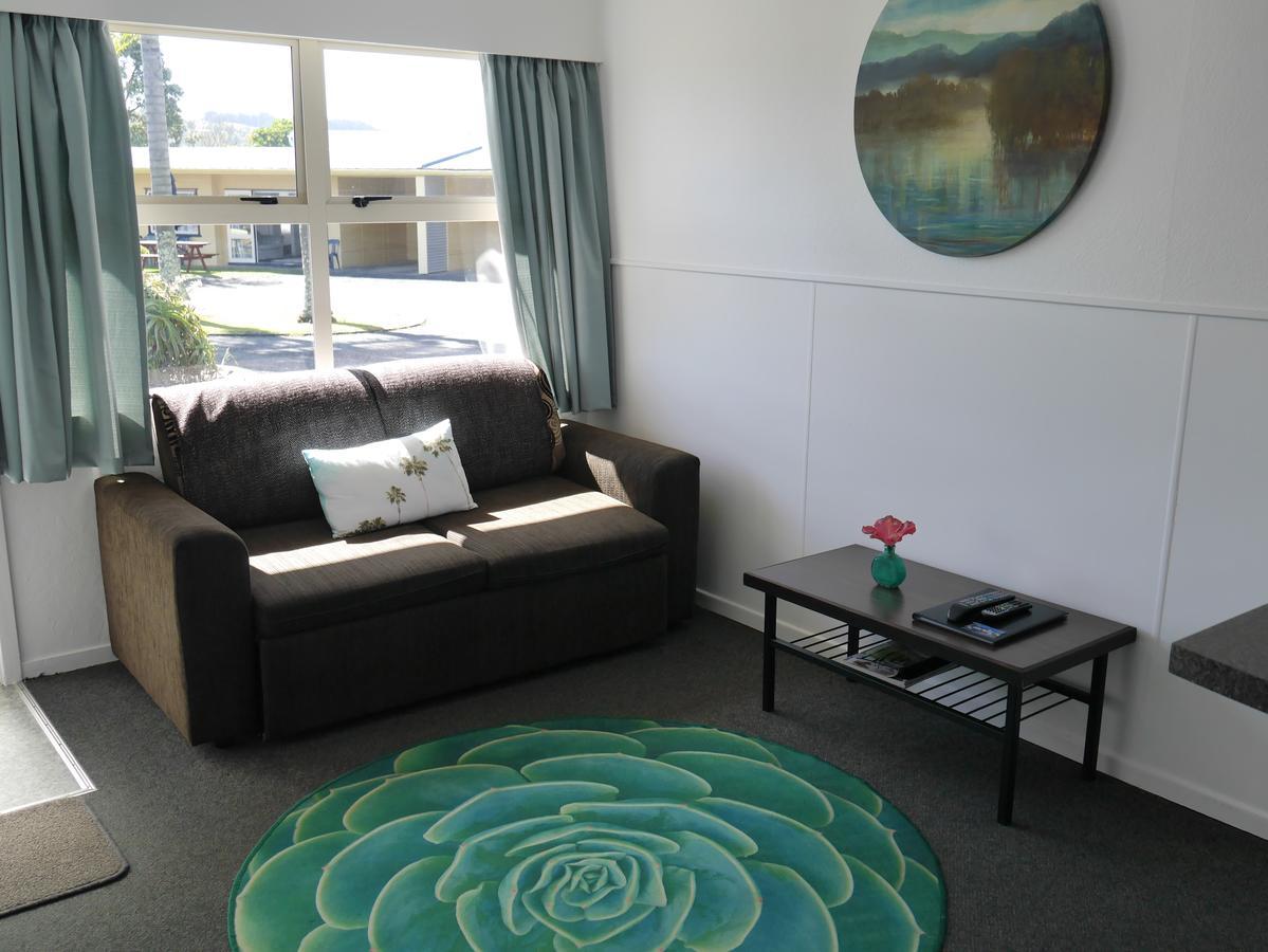 Raglan Palm Beach Motel Eksteriør bilde