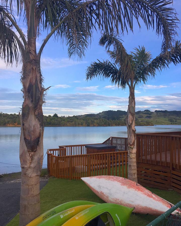 Raglan Palm Beach Motel Eksteriør bilde