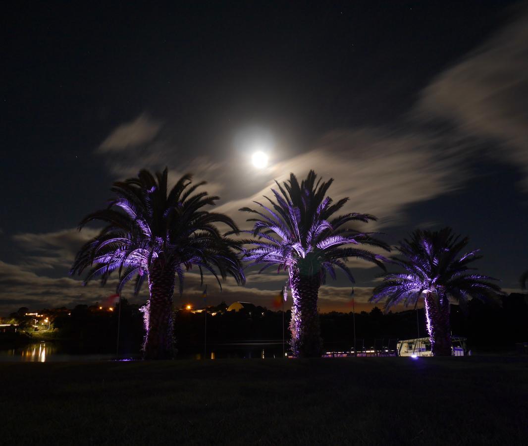 Raglan Palm Beach Motel Eksteriør bilde