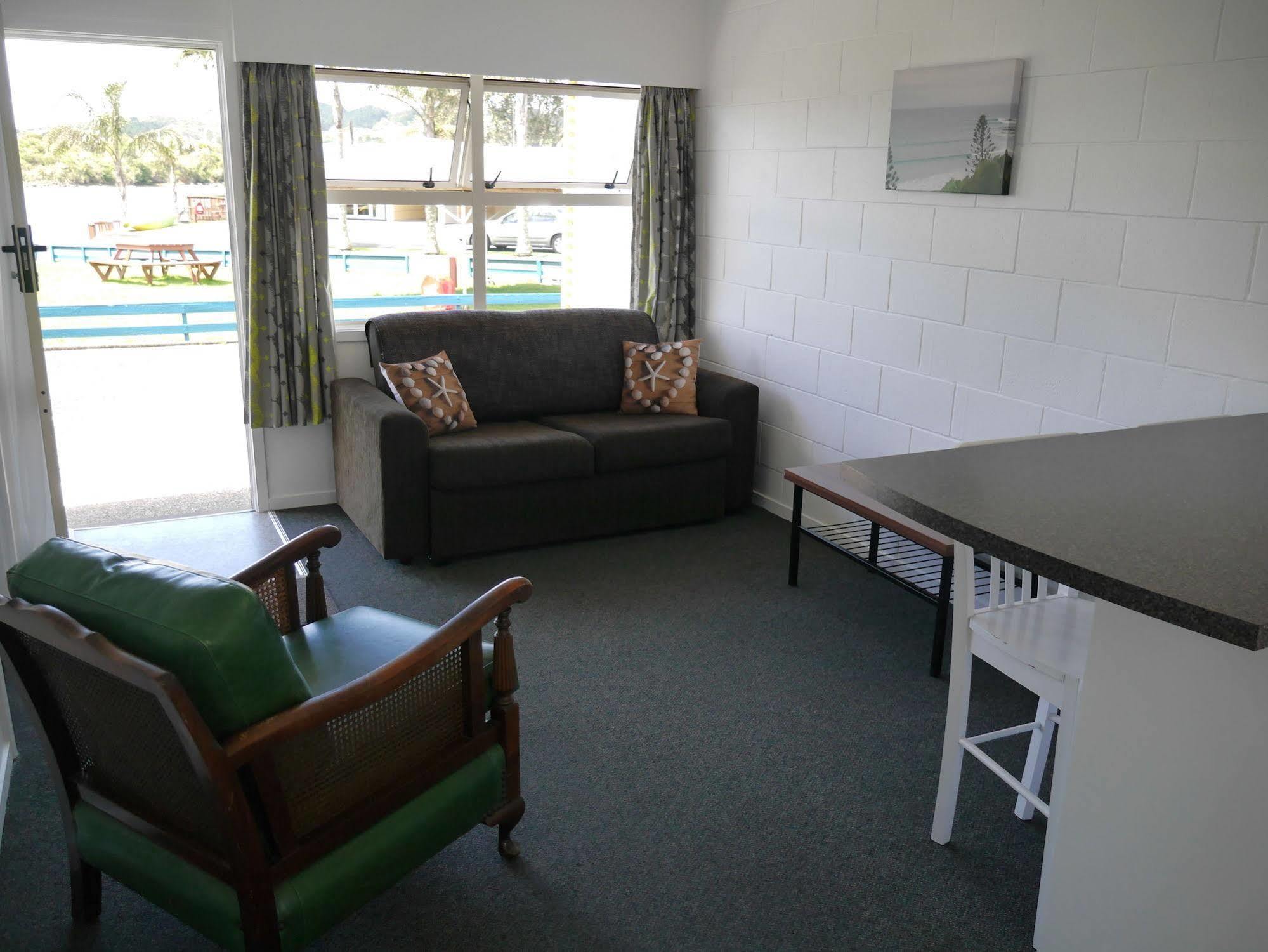 Raglan Palm Beach Motel Eksteriør bilde
