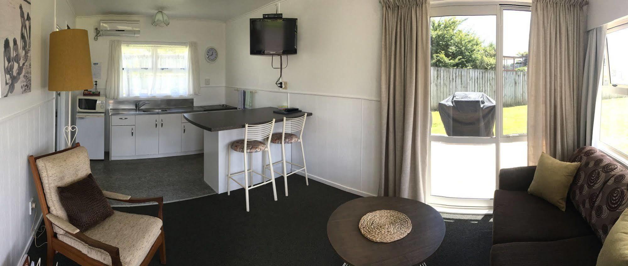 Raglan Palm Beach Motel Eksteriør bilde