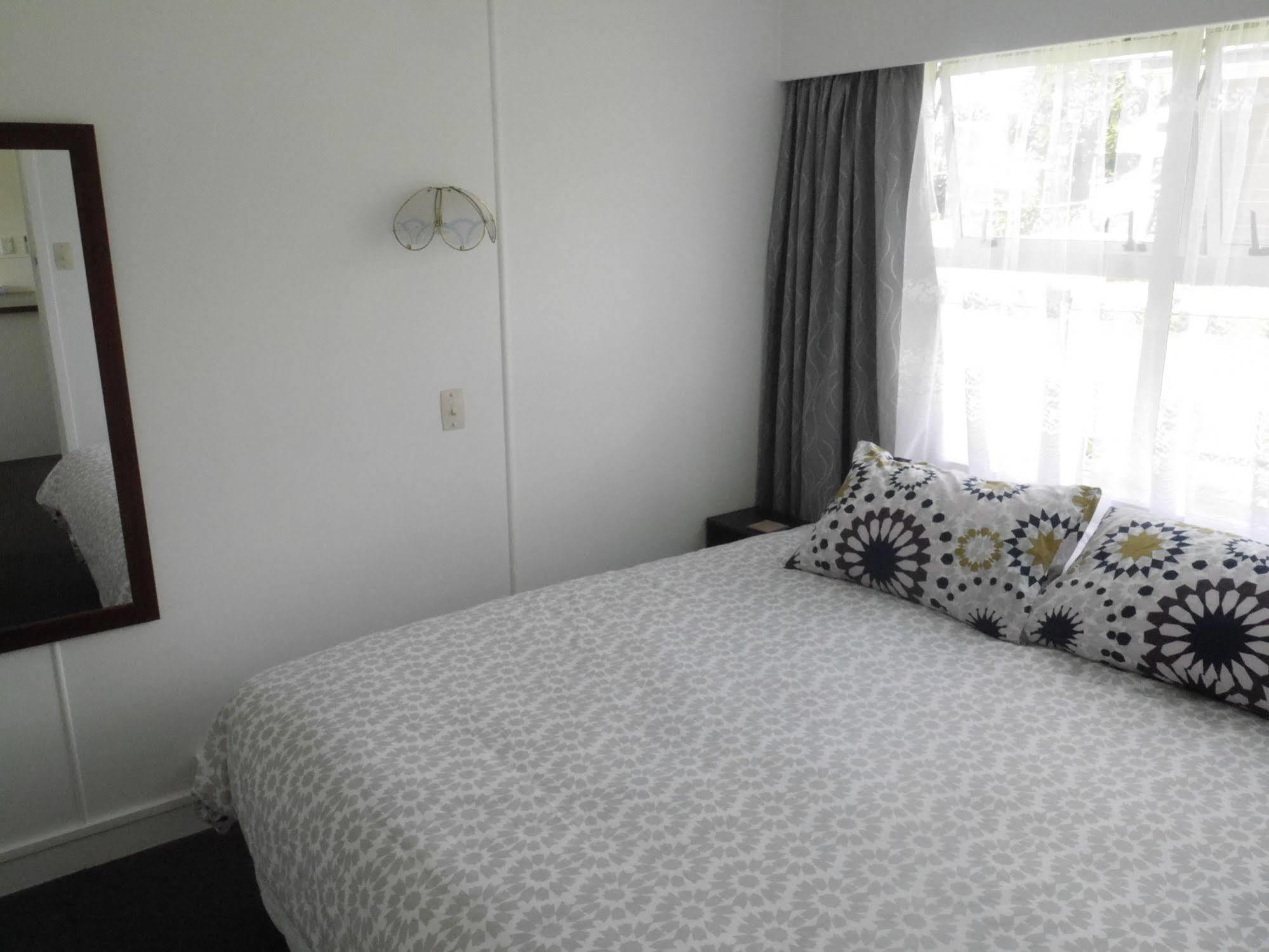 Raglan Palm Beach Motel Eksteriør bilde