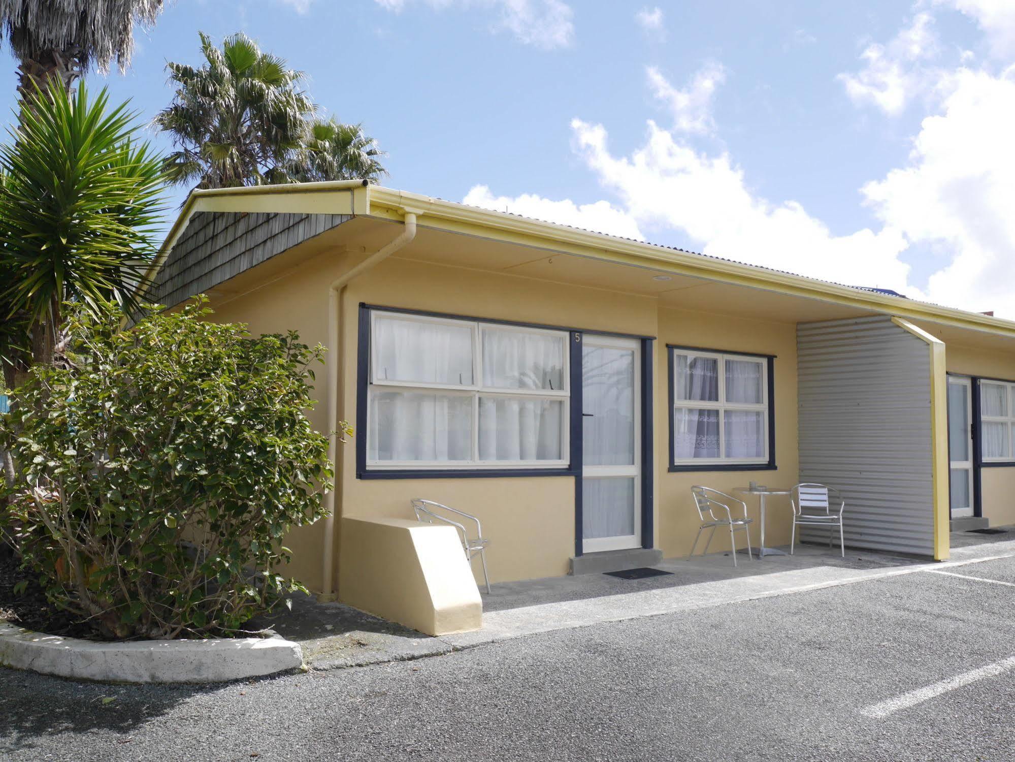 Raglan Palm Beach Motel Eksteriør bilde