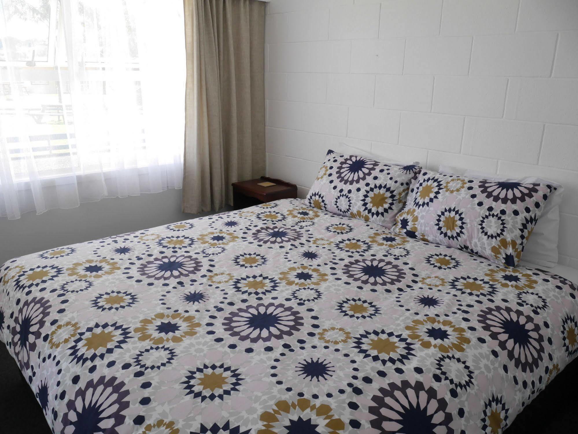 Raglan Palm Beach Motel Eksteriør bilde