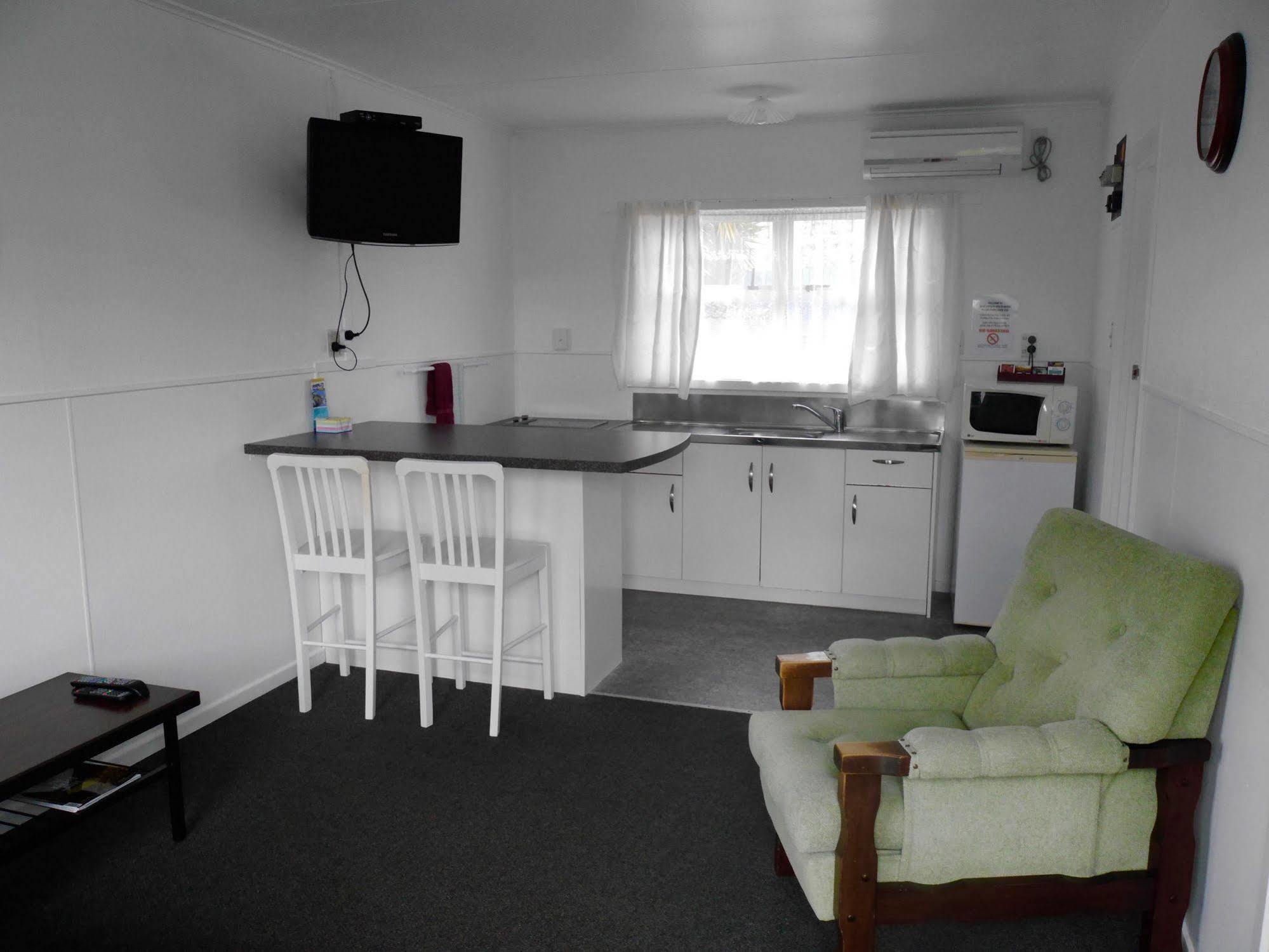 Raglan Palm Beach Motel Eksteriør bilde